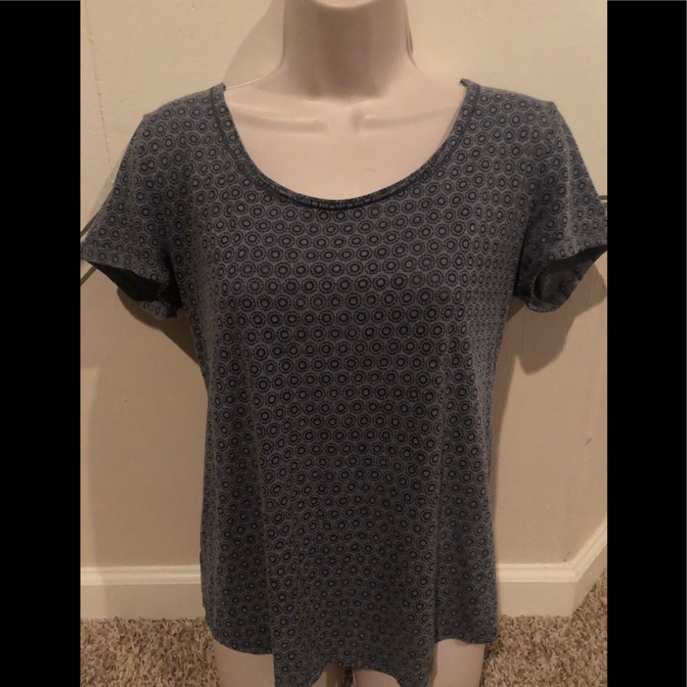 Loft Gray W/Blue Geometric SS Top